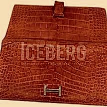 Покраска красного клатча